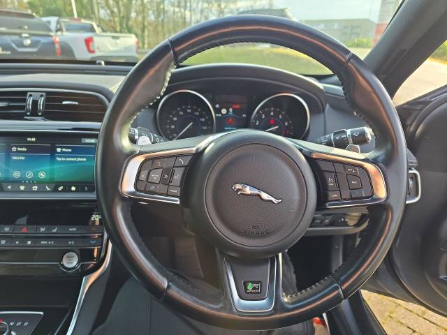 2018 Jaguar XE 2.0 R-Sport Awd Auto