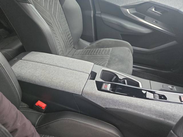 2024 Peugeot 3008 1.2 Gt Mhev Auto