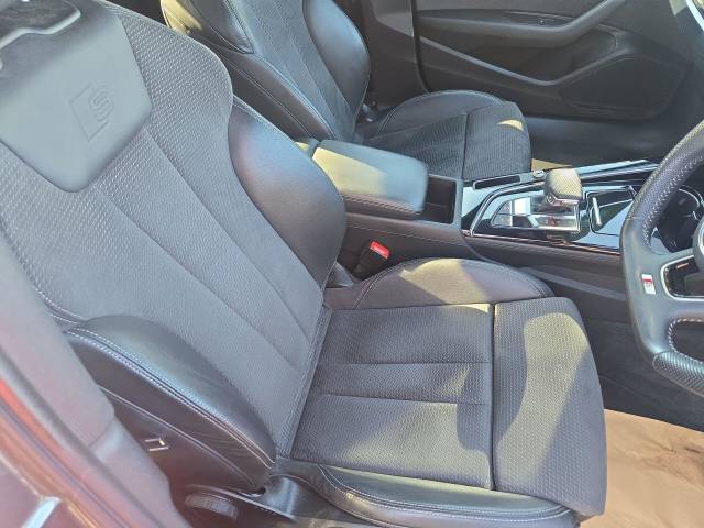 2020 Audi A4 2.0 TDI 35 Black Edition Saloon 4dr Diesel S Tronic Euro 6 (s/s) (163 ps)